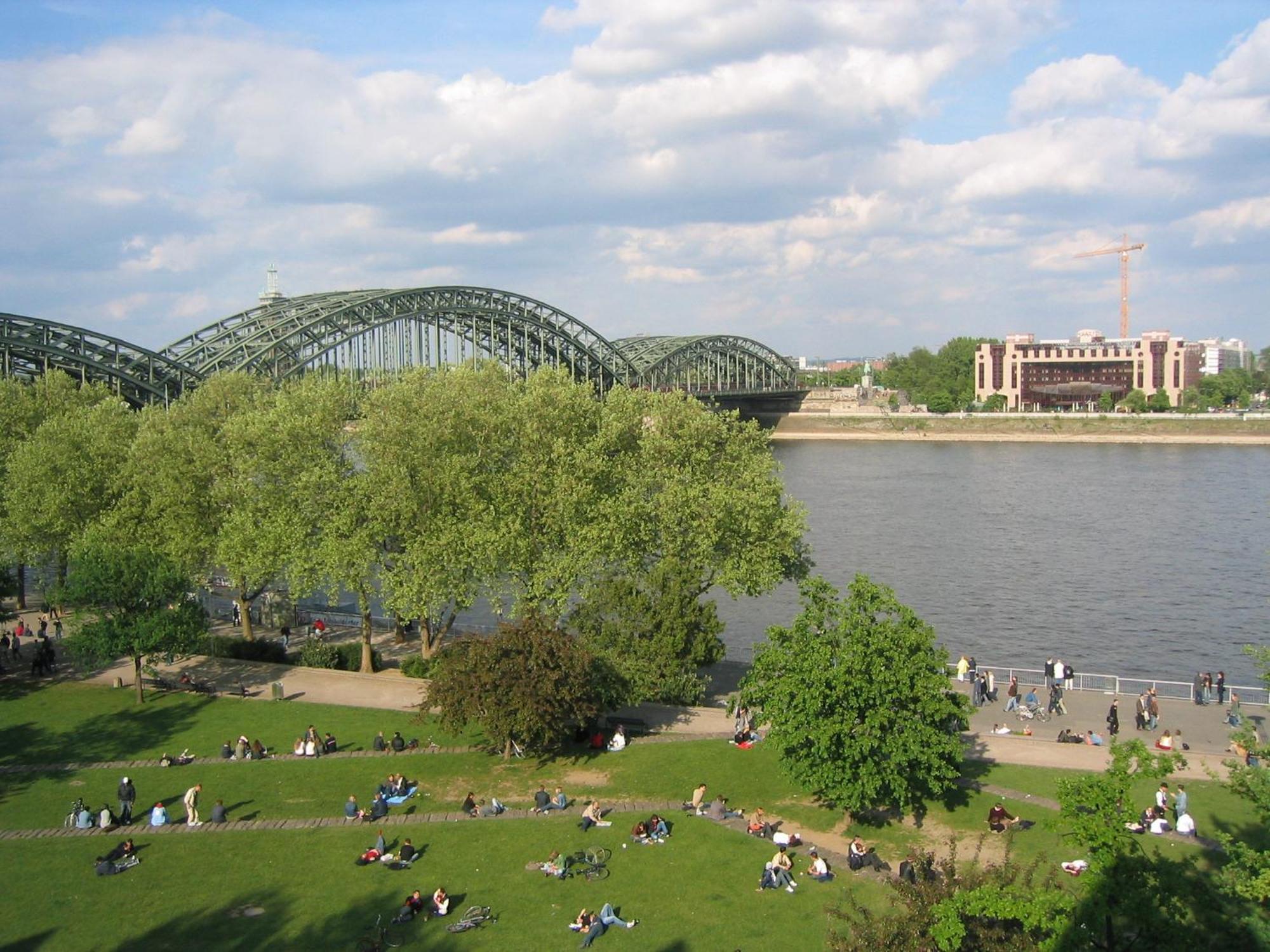 Hotel Roemerhafen Köln Exteriör bild